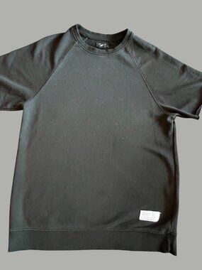 Forever 21 Mens Black Short Sleeve Sweater With "Idols Youth" Back Print Size M